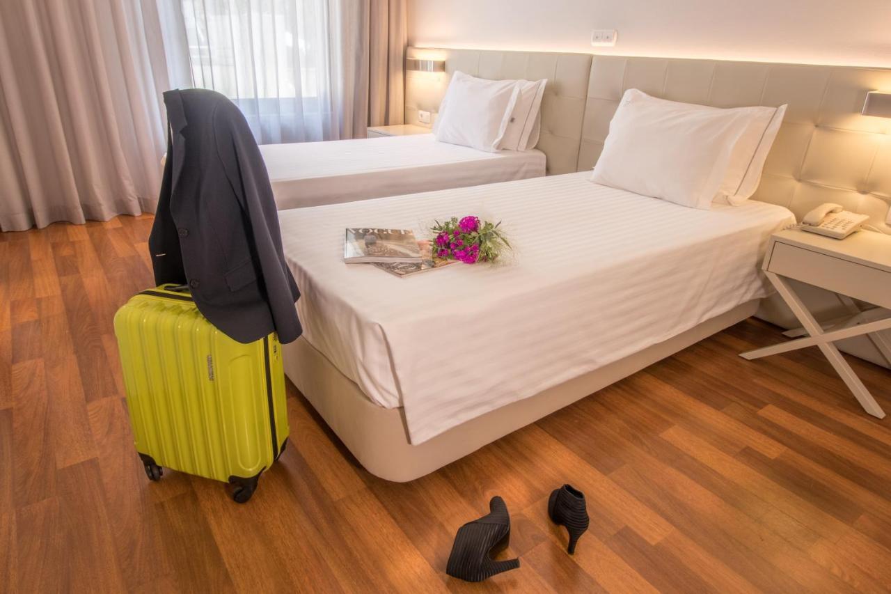 Double or Twin Room,1134795127:JPEG